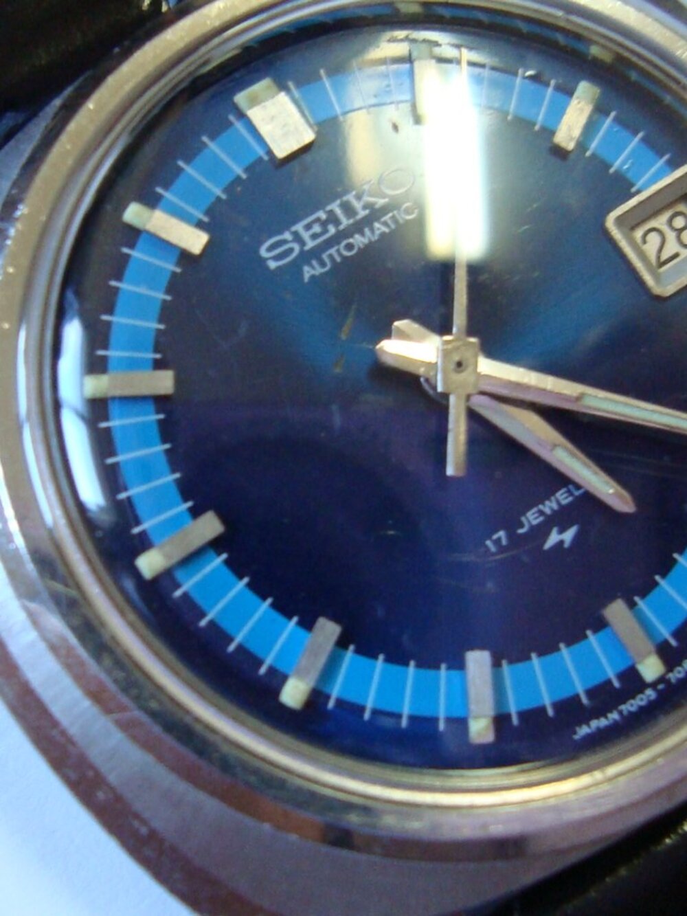 VINTAGE AUTOMATIC SEIKO ,RUN GREAT